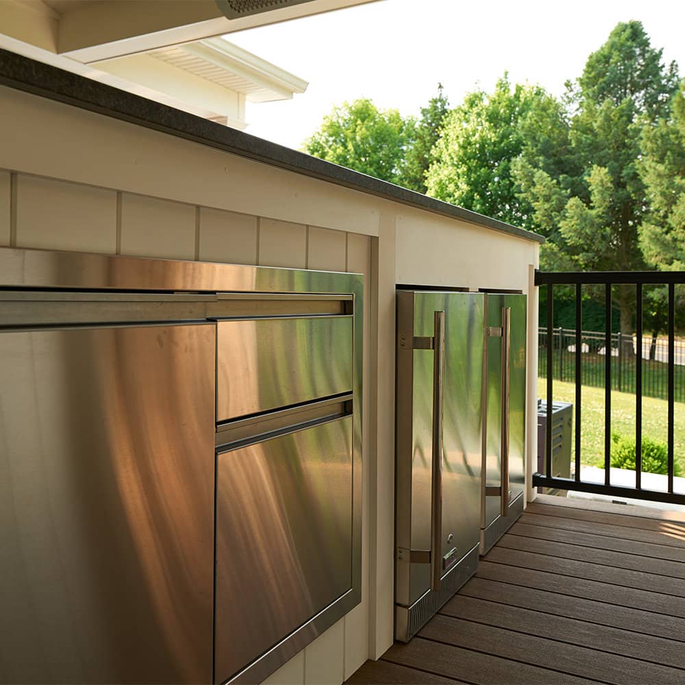 An outdoor kitchen/bar can include as little or as many features as you’d like! Our discovery process will hone in on what makes the most sense for your family, home and lifestyle.