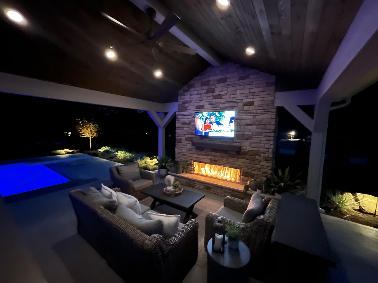 Outdoor Living with Swimming Pool in Hermitage, PA