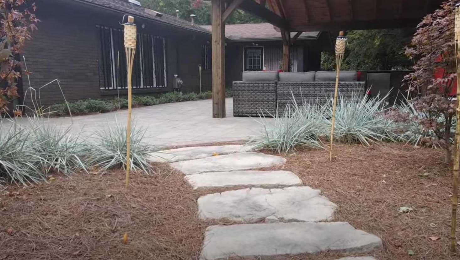 Custom Outdoor Living Walkway