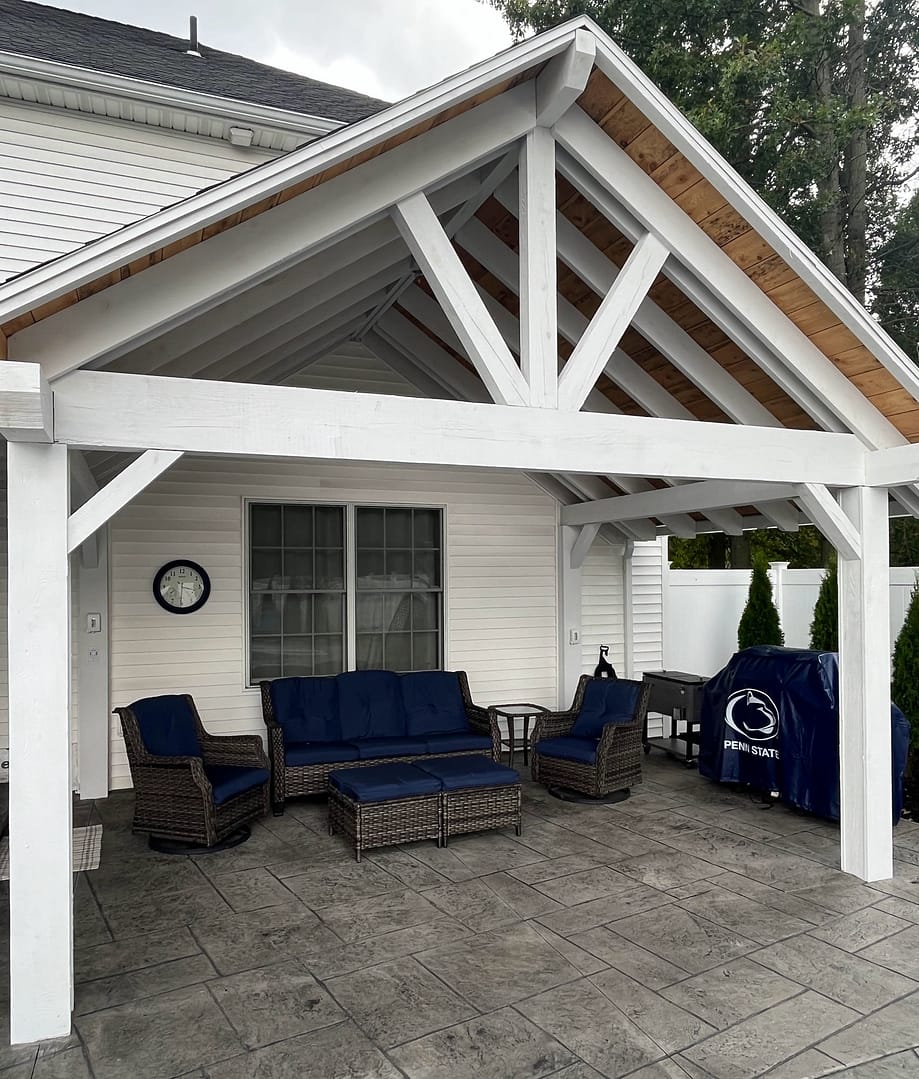 Outdoor Living Space in Hermitage, PA
