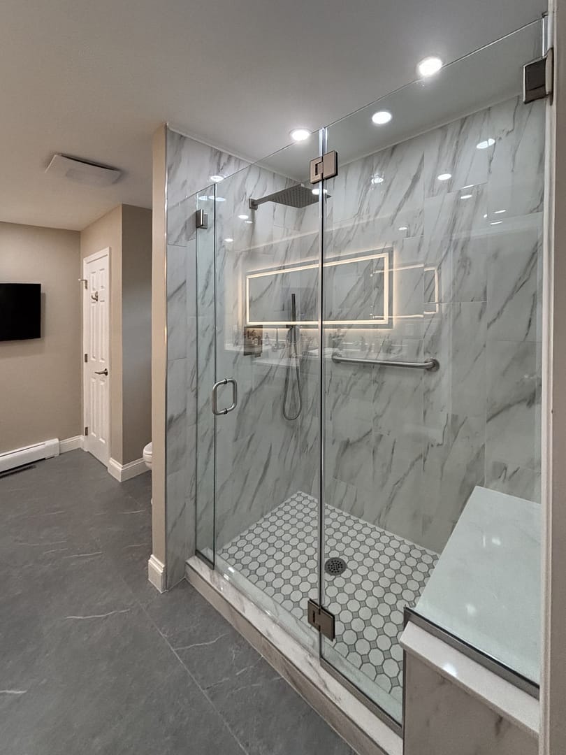 VanHaren Easco Shower Door